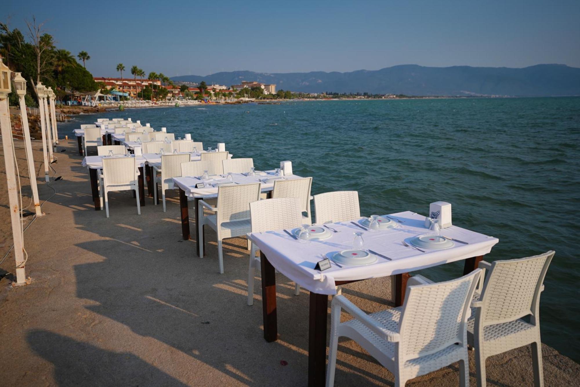 Villa Sevilla Kusadası Exteriör bild