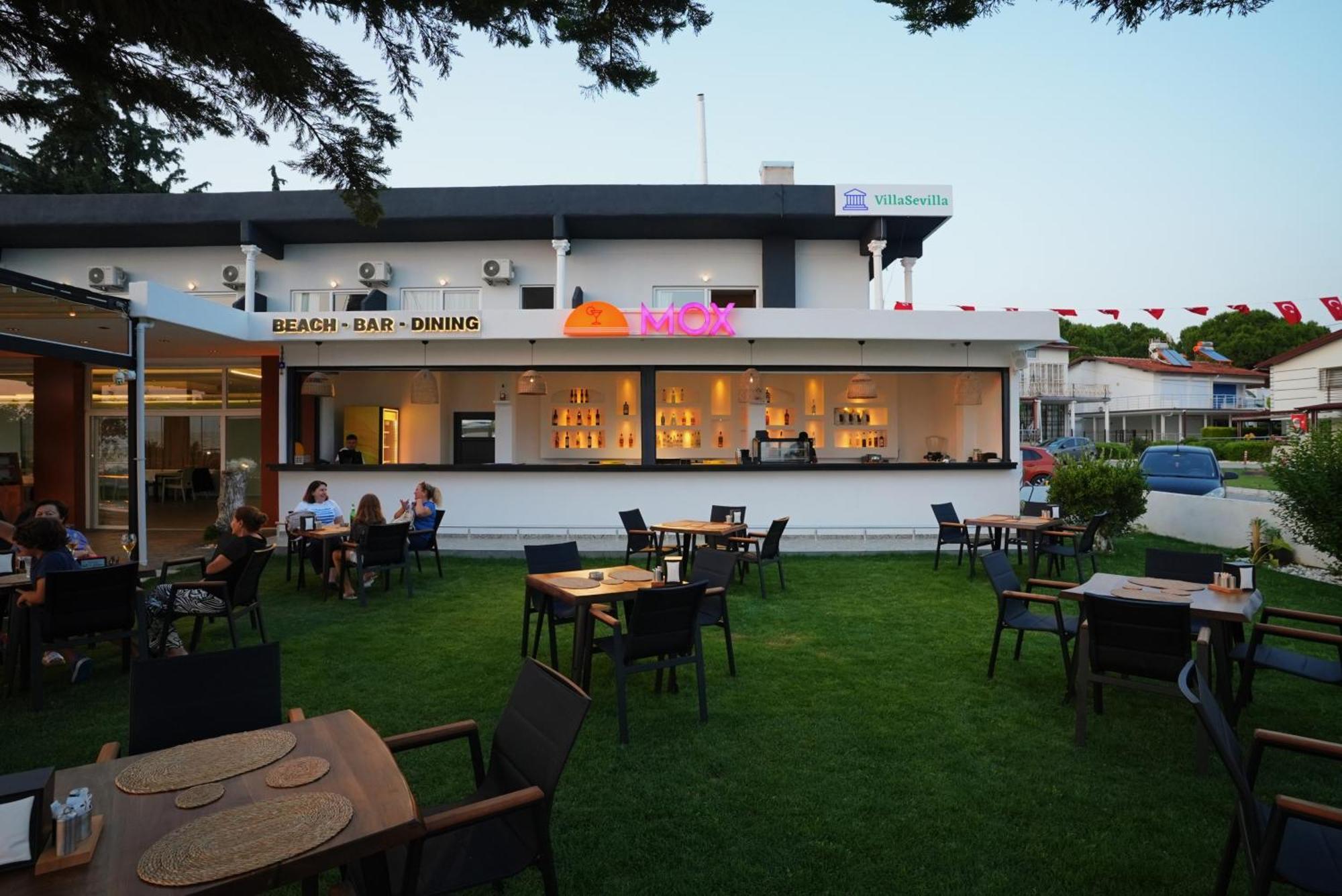 Villa Sevilla Kusadası Exteriör bild