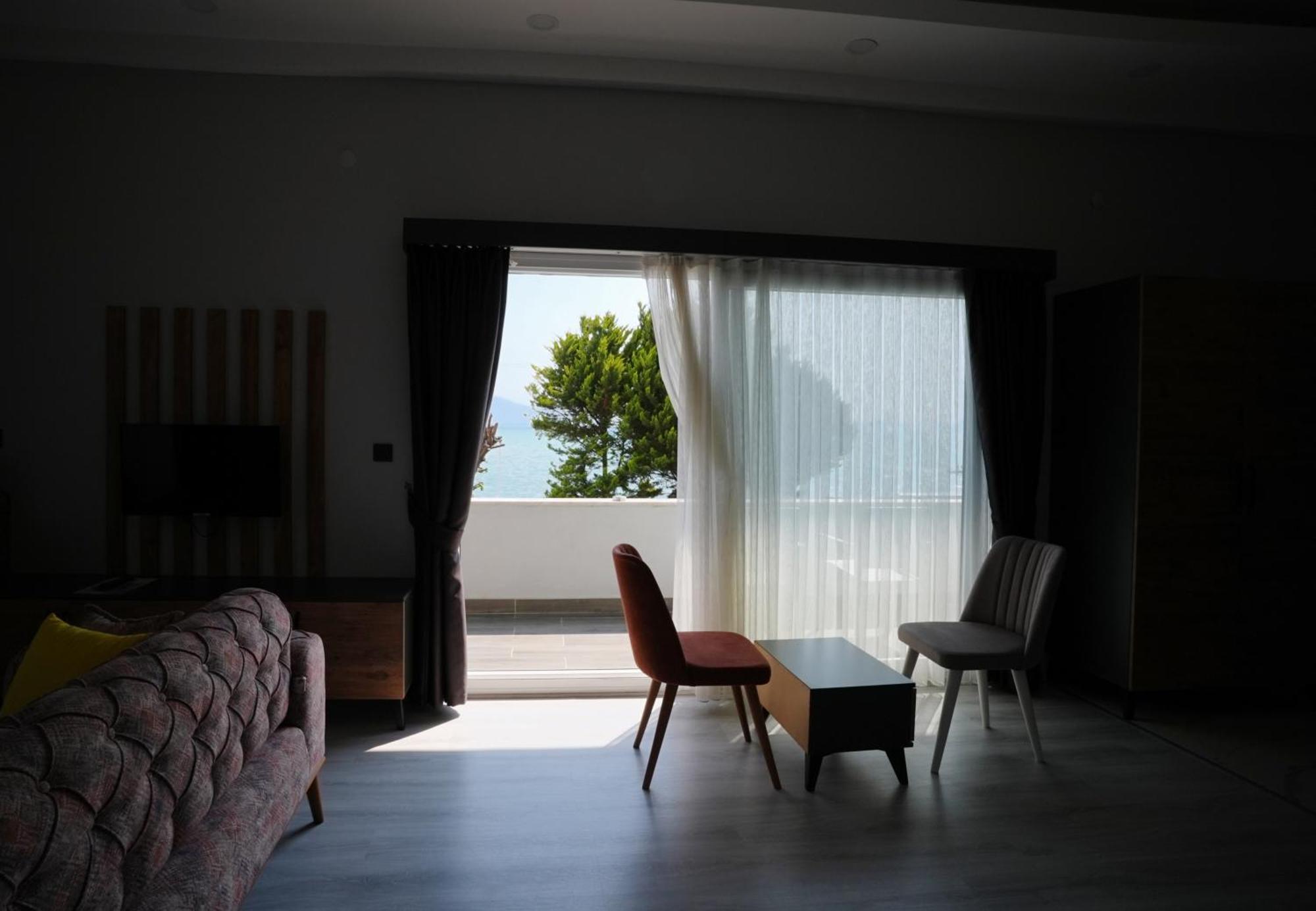 Villa Sevilla Kusadası Exteriör bild